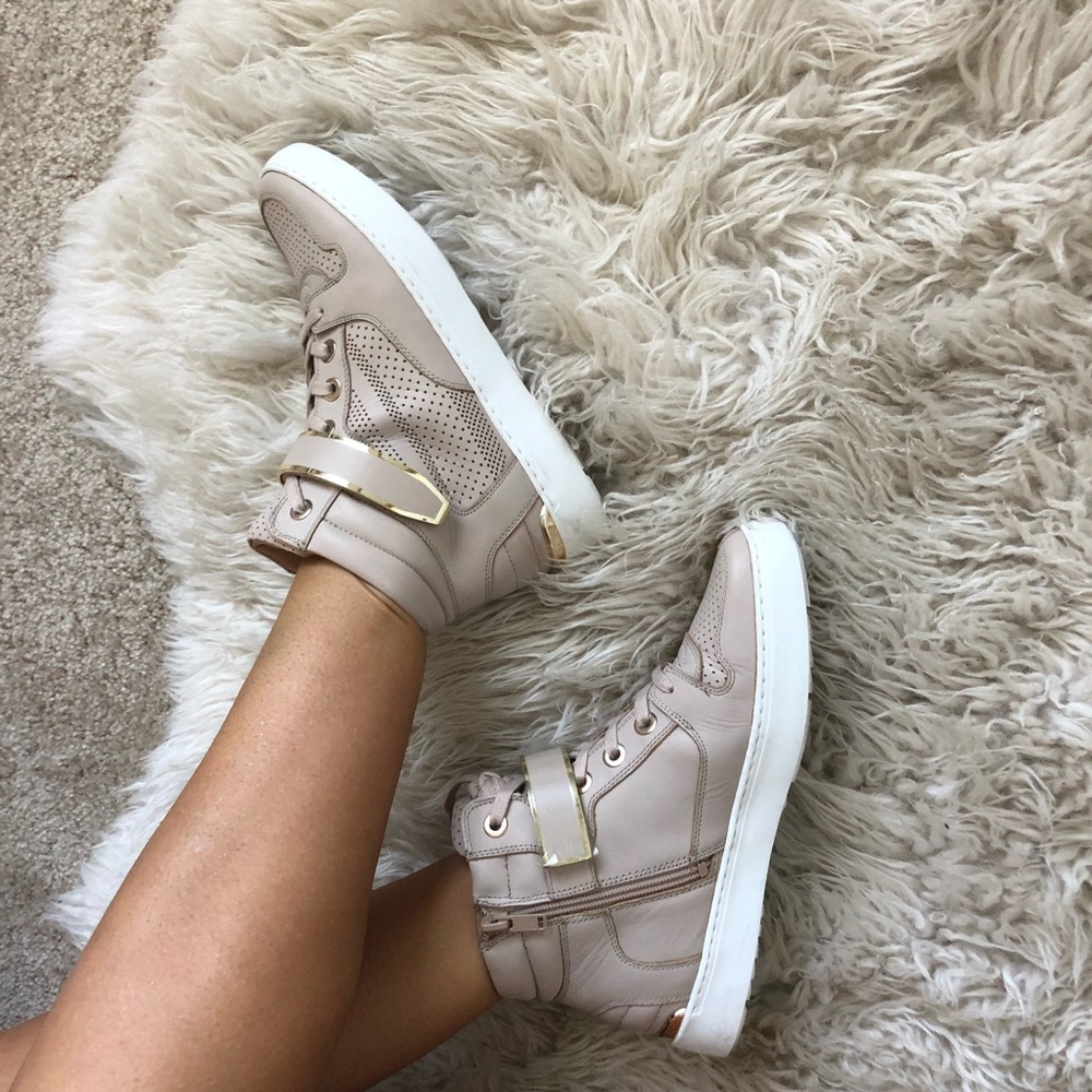 Rad  new Aldo blush sneakers high tops. Sz 7.5
